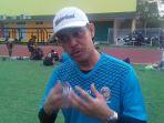 pelatih-kepala-nil-maizar-menegaskan-tim-sriwijaya-fc-masih-butuh-pemain-naturalisasi.jpg