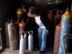 penjual-tabung-oksigen-di-pali.jpg