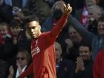 penyerang-liverpool-daniel-sturridge-melakukan-selebrasi_20160424_065517.jpg