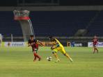 pertandingan-semifinal-indonesia-super-league-u-21-2014-antara-sfc-u-21-melawan-persipura-u-21.jpg