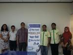 pimpinan-perusahaan-tribun-sumsel-mf-ririen-kusumawardani-pimpinan-pemuda-katolik-komisariat-sumsel_20160311_111158.jpg