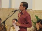 presiden-joko-widodo-jokowi-di-hadapan-ratusan-kepala-daerah-di-istana_20151021_183100.jpg