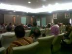 rapat-antara-masyarakat-kelurahan-kemang-agung-dengan-pt-kai-2016_20160310_154455.jpg