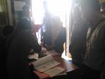 ratusan-masyarakat-menyerbu-kantor-bps-oku-timur-untuk-mendaftar_20160201_173911.jpg