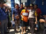 rekon-pembunuhan-baturaja_20180508_223934.jpg