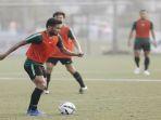 saddil-ramdani-saat-melakukan-latihan-bersama-timnas-u-23-indonesia-di-vietnam.jpg