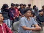 senior-dari-Himpunan-Mahasiswa-Teknologi-Pertanian-HIMATETA-menyampaikan-permintaan-m.jpg