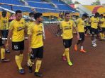 skuat-sriwijaya-fc-saat-sesi-latihan-di-stadion-gelora-sriwijaya-jakabaring-palembang_20180606_194746.jpg