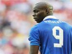 striker-timnas-italia-mario-balotelli.jpg