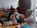 suasana-vaksinasi-di-gramedia-world-palembang3141.jpg
