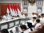 wagub-cik-ujang-hadiri-rapat.jpg