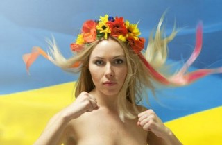 Qirqdan oshgan ayollarning uy qurilishi pornosi