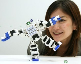 Inilah Robot Paling Kecil di Dunia.. - i_sobot_img_4619.jpg