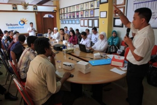 Foto Silaturahmi General Manager PT Telkom dengan Media - PT_TELKOM2.jpg