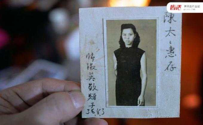 77 Tahun Menunggu, Wanita Ini Bertemu Suaminya dalam Plakat Prajurit Gugur - 77-love-4.jpg