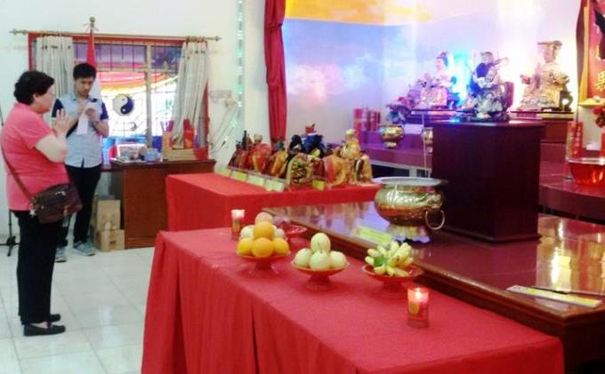 36 Patung Dewa se-Indonesia Berkumpul di Palembang - kirab.jpg