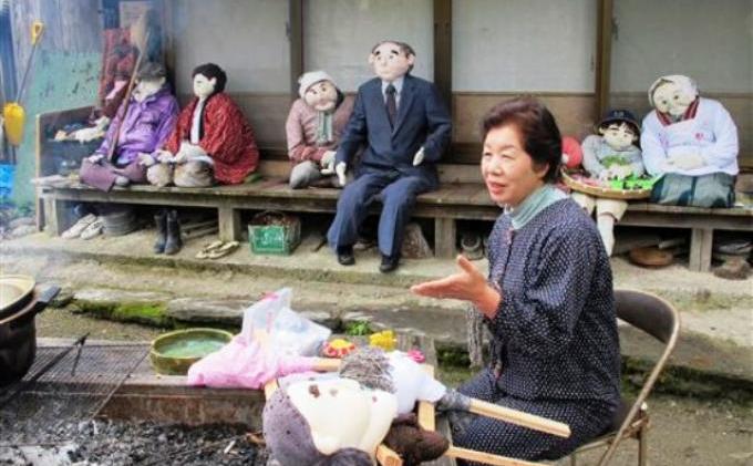 Penduduk Desa Ini Berganti Boneka - 1002168-0-201412080938411.jpeg