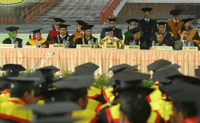 Berita Foto: Wisuda Universitas Palembang - IMG_20140823_155952.jpg