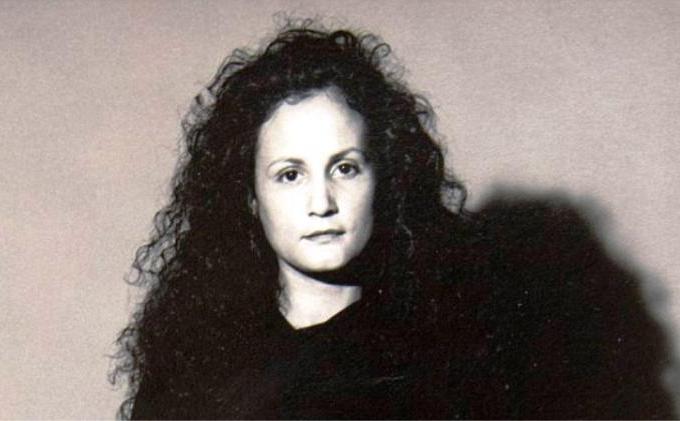 Jangan Tersenyum Jika Ingin Awet Muda - 25273B5B00000578-2935632-Tess_pictured_here_in_2001_aged_36_admits_she_is_vain-a-15_1422834837654.jpg