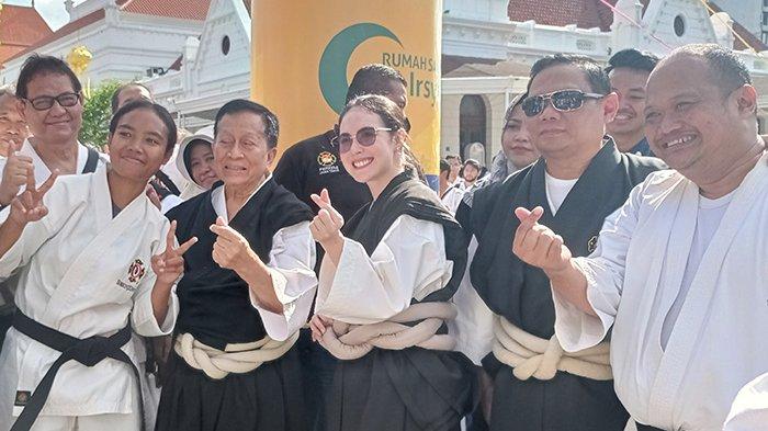 Arumi Bachsin Ramaikan Latihan Bersama Ratusan Kenshi dan Beri Semangat Atlet Jatim