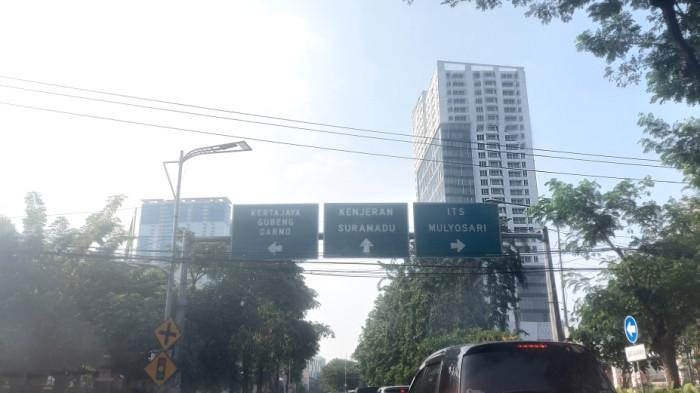 CUACA SURABAYA - Surabaya diprediksi cerah berawan sepanjang Kamis (4/6/2026). Suhu udara mencapai 35 derajat Celcius pada siang hari dengan angin hingga 28 km/jam.