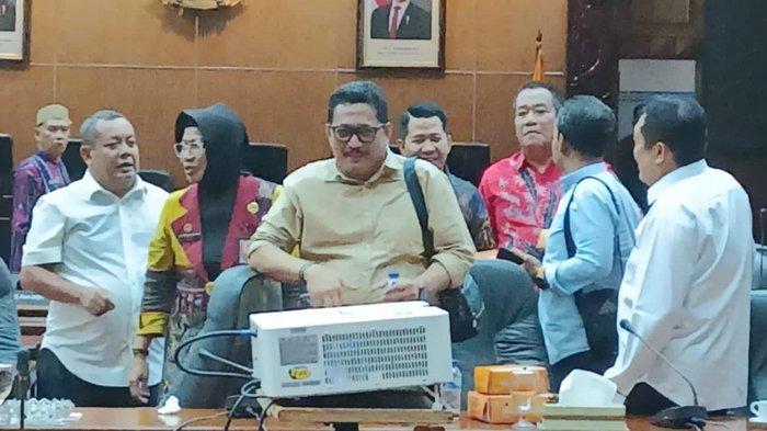 Efisiensi Anggaran, Biaya Perjalanan Dinas Pejabat Pemkab dan DPRD Sidoarjo Dipangkas Rp 60 Miliar