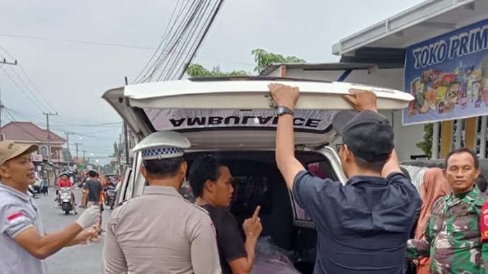Honda Beat dan Yamaha Mio Tabrakan di Recobarong Tulungagung, 1 Korban Tewas