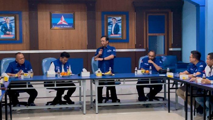 Emil Dardak Ditawari Masuk Partai Golkar, DPP Demokrat : Itu Bercanda