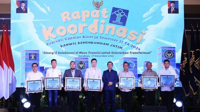 Kantor Imigrasi Kelas I TPI Jember Sabet Dua Penghargaan dari Kanwil Kemenkumham Jatim