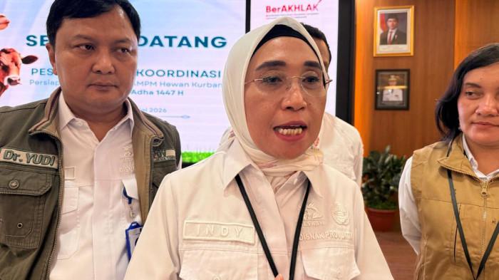 BANTU PETERNAK - Kepala Dinas Peternakan Provinsi Jawa Timur, Indyah Aryani, saat menanggapi dikonfirmasi SURYA.co.id terkait harga telur ayam yang anjlok dan dikeluhkan peternak di Jatim pada Sabtu (24/5/2026). Ia menegaskan pemerintah telah mewajibkan SPPG untuk menambah menu telur dalam setiap porsi MBG, untuk membantu peternak menyerap telur ayam