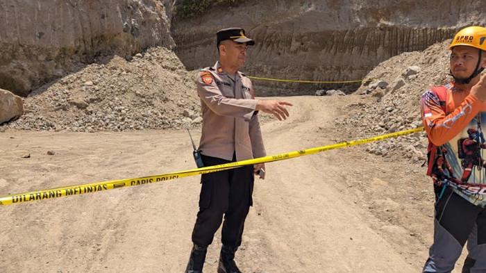 Pekerja Tambang Tertimbun Longsor Tambang Galian C di Parang Magetan,  Petugas Tunggu Alat Berat - Surya.co.id