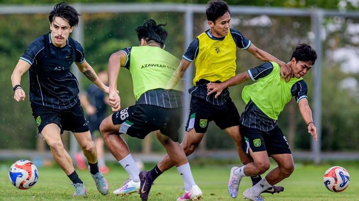 LATIHAN TIM - Pemain Persebaya menjalani sesi latihan tim di Lapangan ABC Kompleks Stadion Gelora Bung Tomo, Surabaya, Jawa Timur, Rabu (11/2/2026), persiapan menjamu Bhayangkara FC di GBT pada Sabtu (14/2/2026) mendatang.