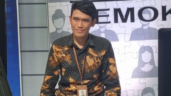 Kapal Induk atau Pulau Terdepan?