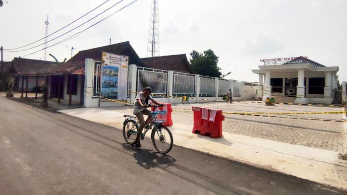 MUSEUM MARSINAH - Proses pembangunan Rumah Singgah dan Museum Marsinah di Desa Nglundo, Kecamatan Sukomoro, Kabupaten Nganjuk, Jawa Timur, telah tuntas, Senin (4/5/2026). Siapkan diresmikan Presiden Prabowo Subianto pada pertengahan Mei 2026.