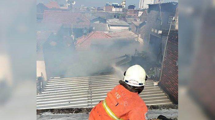 Rumah di Gubeng Klingsingan Surabaya Terbakar, Diduga Akibat Tabung Elpiji Bocor, 3 Korban Luka