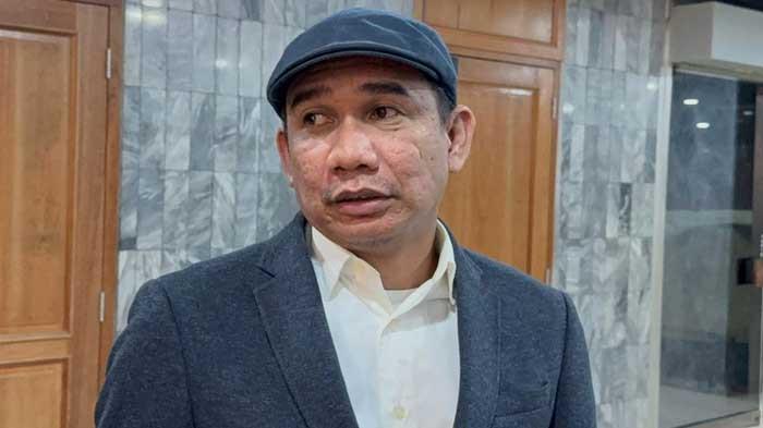 POLEMIK PERPOL 10 - Anggota Komisi III DPR Fraksi Nasdem Rudianto Lallo saat ditemui di Gedung DPR, Senayan, Jakarta, Kamis (13/11/2025). Ia mengungkap tujuan di balik Perpol nomor 10 tahun 2025 yang menjadi polemik.