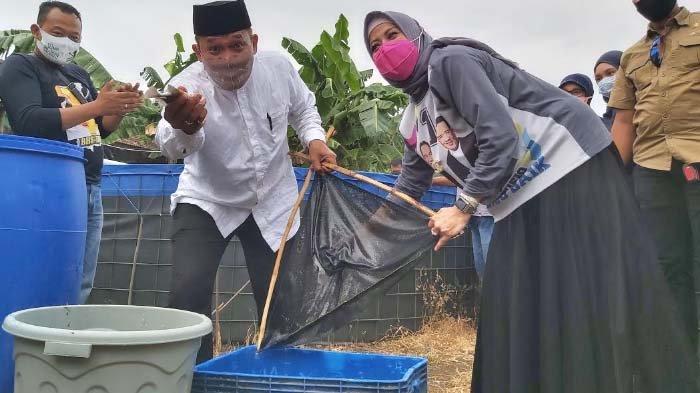 BHS Ikut Panen Ikan Mujaer Bareng Warga di Desa Banjarkemantren, Buduran