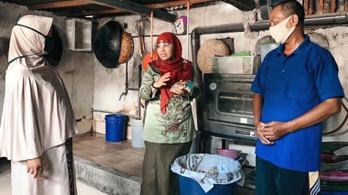 Kelana - Astutik: Petani Tambak Sidoarjo harus Jadi Tuan di Rumah Sendiri