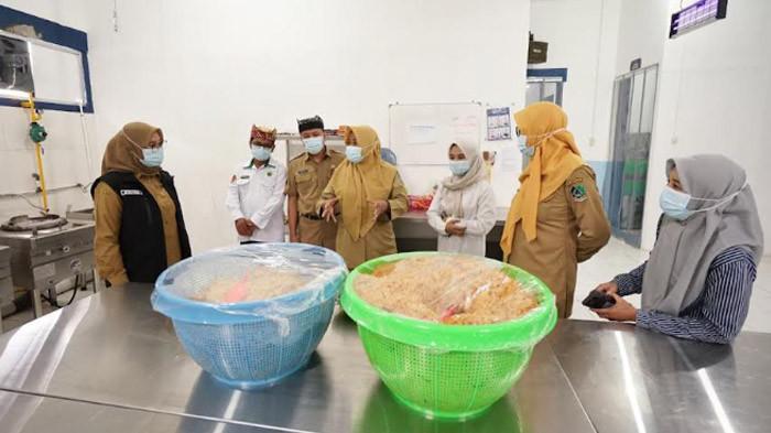 Cegah Kasus Keracunan Terulang, Bupati Ipuk Ingatkan SOP dan Higienitas Menu MBG Di SPPG
