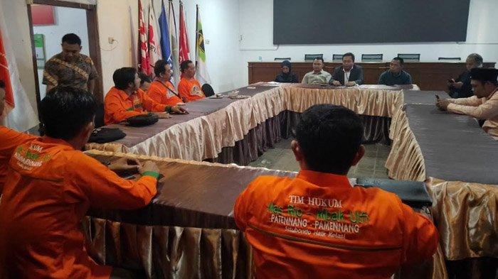 Tim Hukum Paslon 01 Datangi KPU Situbondo, Desak Kepastian Jadwal Debat Publik Ketiga