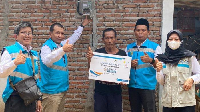 Hari Listrik Nasional 2022, Pegawai PLN Bantu Biaya Sambung Listrik Gratis bagi 3607 KK Prasejahtera