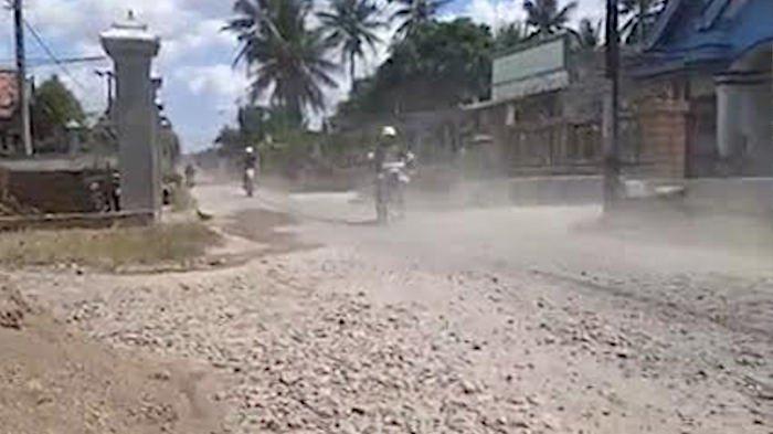 Jalannya Hancur Akibat Tambang Batu Andesit, Warga Desa Sumberagung Mengadu ke DPRD Tulungagung