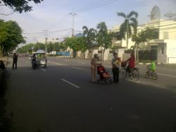 Warga Surabaya Nikmati CFD Jl Jemur Andayani