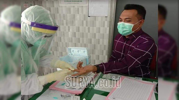 Pernah Kontak dengan Pasien Positif Covid-19, Ketua Fraksi PKB DPRD Pamekasan Jalani Rapid Test
