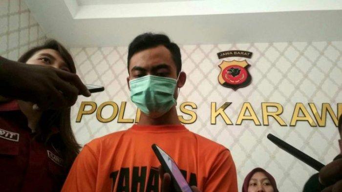 M, ditetapkan sebagai tersangka kasus tersebarnya video dewasa di Karawang.