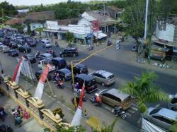Jalur Madiun - Nganjuk Macet 20 Km Berjam-Jam