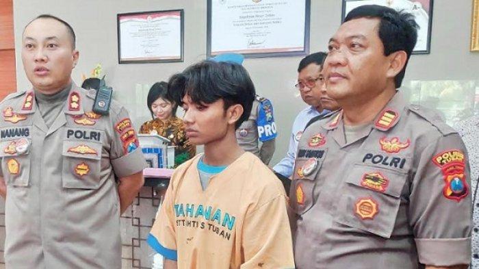 Kapolres Tuban, AKBP Nanang Haryono, saat memimpin ungkap kasus penyebaran foto bugil, Kamis (30/1/2020) 