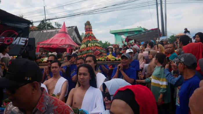 prosesi nydran tumpeng sidoarjo