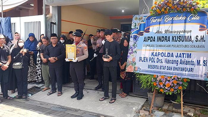 Polisi Surabaya Tewas Usai Hindari Pengendara Sepeda Listrik di Depan Galaxy Mall