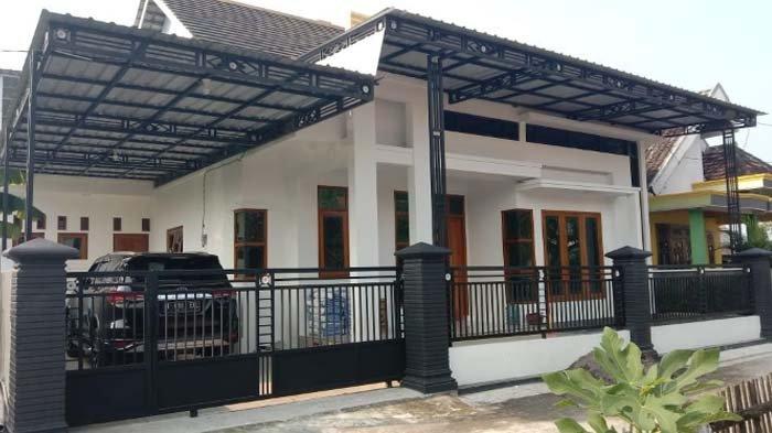 Anak Desa Pemilik 3 Mobil Mewah Lamborghini di Lamongan hanya Lulusan SMP